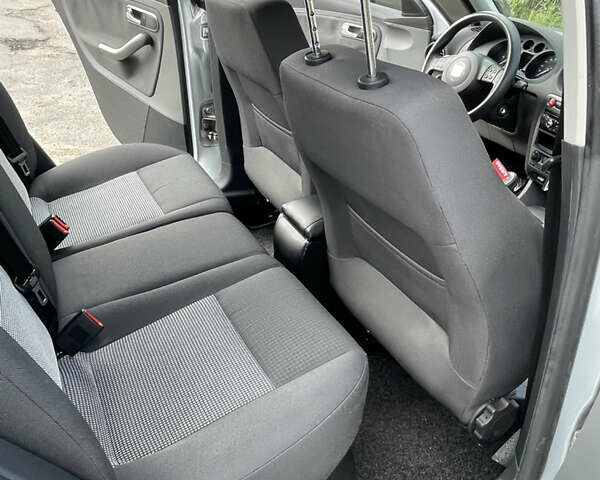 Сірий Сеат Ibiza, об'ємом двигуна 1.4 л та пробігом 184 тис. км за 4800 $, фото 13 на Automoto.ua
