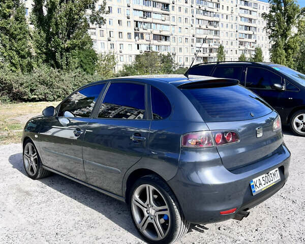 Серый Сеат Ибица, объемом двигателя 2 л и пробегом 261 тыс. км за 4200 $, фото 4 на Automoto.ua