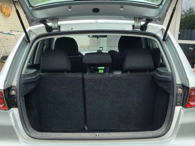 Серый Сеат Ибица, объемом двигателя 2 л и пробегом 174 тыс. км за 3200 $, фото 3 на Automoto.ua