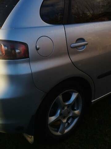 Серый Сеат Ибица, объемом двигателя 2 л и пробегом 324 тыс. км за 4300 $, фото 4 на Automoto.ua