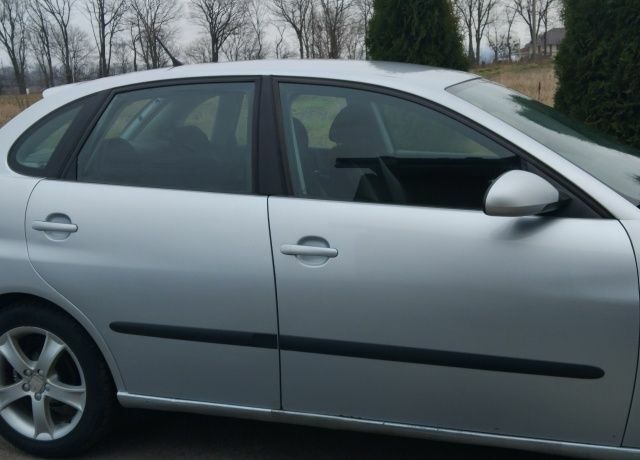 Серый Сеат Ибица, объемом двигателя 2 л и пробегом 286 тыс. км за 3800 $, фото 1 на Automoto.ua