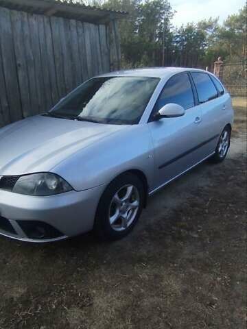 Серый Сеат Ибица, объемом двигателя 2 л и пробегом 324 тыс. км за 4300 $, фото 6 на Automoto.ua