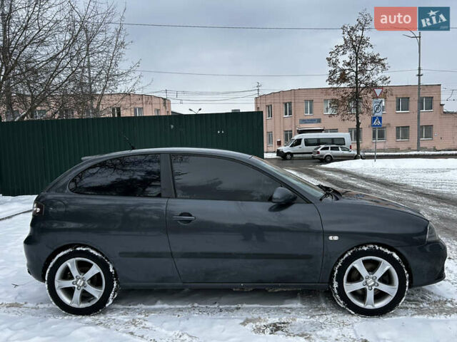 Серый Сеат Ибица, объемом двигателя 2 л и пробегом 156 тыс. км за 3300 $, фото 3 на Automoto.ua