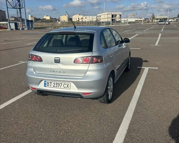 Сеат Ibiza 2008 у Одесі на Automoto.ua Сірий Сеат Ibiza, об'ємом двигуна 1.6 л та пробігом 92 тис. км за 4100 $, фото 2 на Automoto.ua
