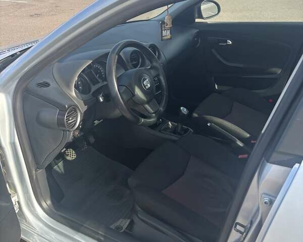 Сеат Ibiza 2008 у Одесі на Automoto.ua Сірий Сеат Ibiza, об'ємом двигуна 1.6 л та пробігом 92 тис. км за 4100 $, фото 5 на Automoto.ua