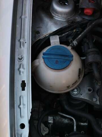 Серый Сеат Ибица, объемом двигателя 2 л и пробегом 324 тыс. км за 4300 $, фото 12 на Automoto.ua