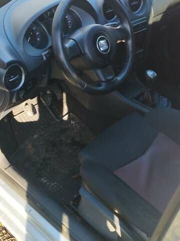 Серый Сеат Ибица, объемом двигателя 2 л и пробегом 324 тыс. км за 4300 $, фото 35 на Automoto.ua