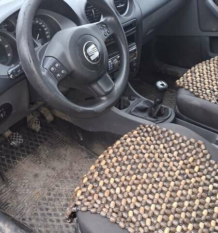 Серый Сеат Ибица, объемом двигателя 1.4 л и пробегом 192 тыс. км за 3000 $, фото 1 на Automoto.ua