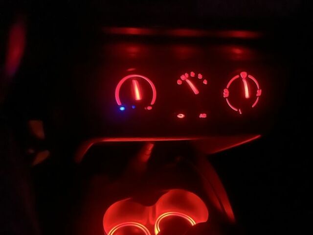 Серый Сеат Ибица, объемом двигателя 1.4 л и пробегом 285 тыс. км за 5900 $, фото 5 на Automoto.ua