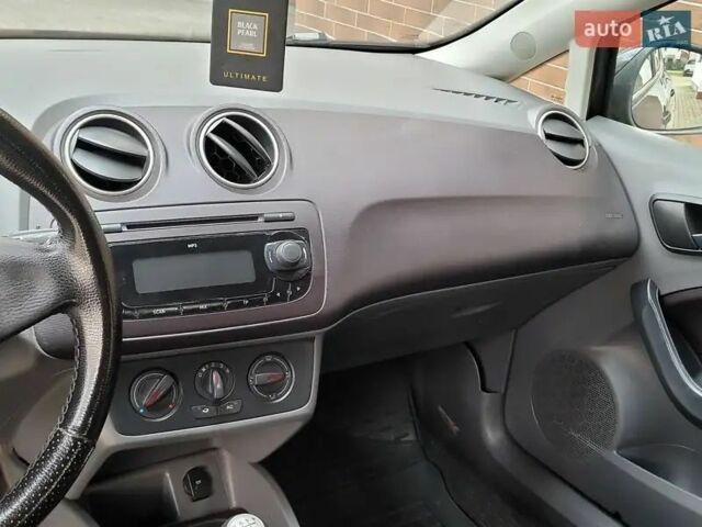 Серый Сеат Ибица, объемом двигателя 1.4 л и пробегом 285 тыс. км за 5900 $, фото 7 на Automoto.ua