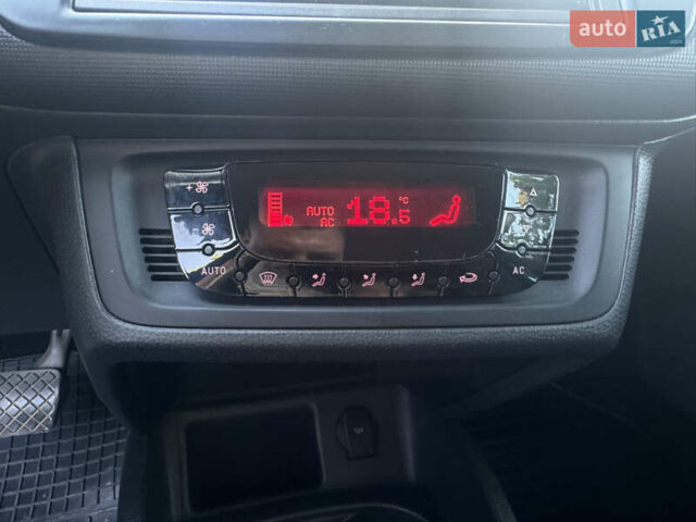 Сірий Сеат Ibiza, об'ємом двигуна 1.39 л та пробігом 236 тис. км за 7999 $, фото 20 на Automoto.ua