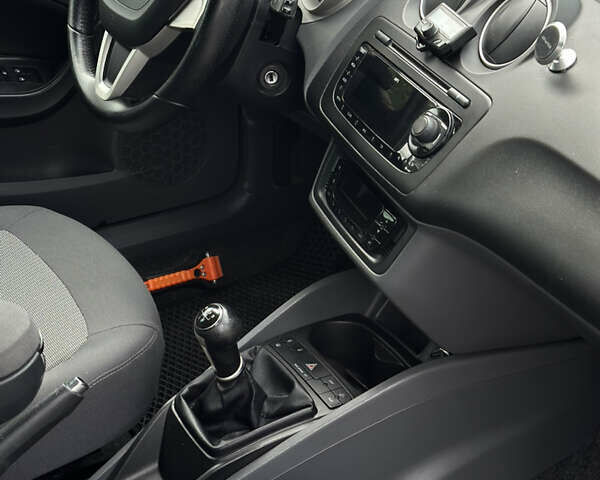 Серый Сеат Ибица, объемом двигателя 1.2 л и пробегом 386 тыс. км за 5500 $, фото 6 на Automoto.ua