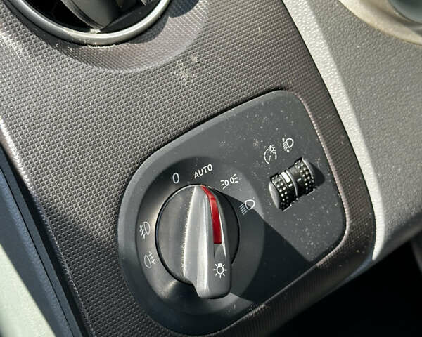 Сірий Сеат Ibiza, об'ємом двигуна 1.6 л та пробігом 168 тис. км за 6900 $, фото 6 на Automoto.ua