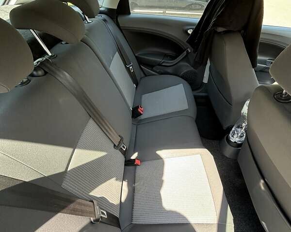 Сірий Сеат Ibiza, об'ємом двигуна 1.2 л та пробігом 178 тис. км за 5000 $, фото 16 на Automoto.ua