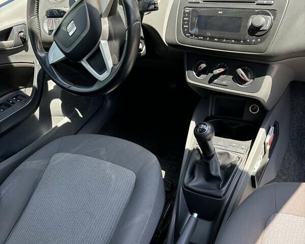 Сірий Сеат Ibiza, об'ємом двигуна 1.2 л та пробігом 178 тис. км за 5000 $, фото 14 на Automoto.ua