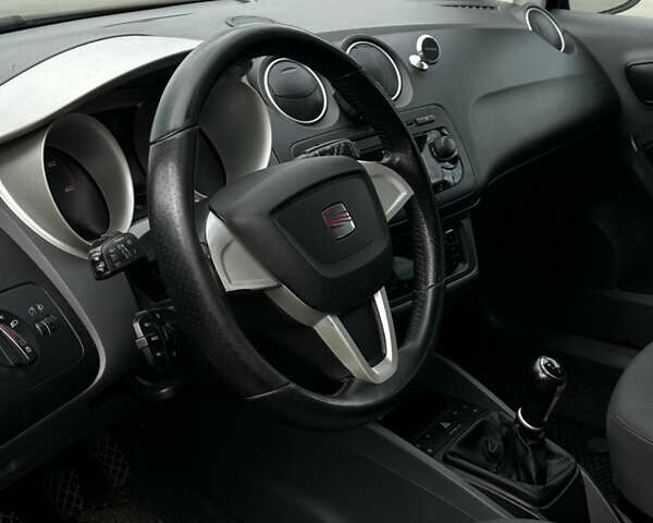 Серый Сеат Ибица, объемом двигателя 1.2 л и пробегом 386 тыс. км за 5500 $, фото 7 на Automoto.ua