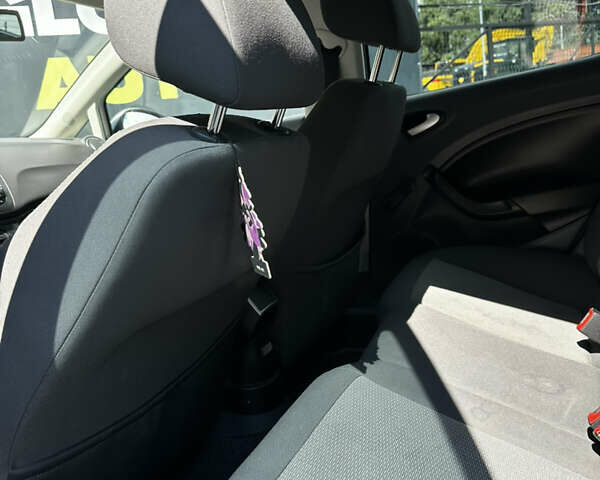 Сірий Сеат Ibiza, об'ємом двигуна 1.6 л та пробігом 168 тис. км за 6900 $, фото 13 на Automoto.ua