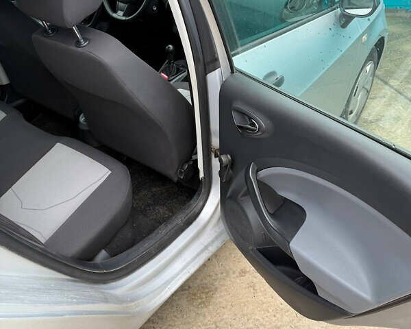 Серый Сеат Ибица, объемом двигателя 1.2 л и пробегом 190 тыс. км за 5000 $, фото 7 на Automoto.ua