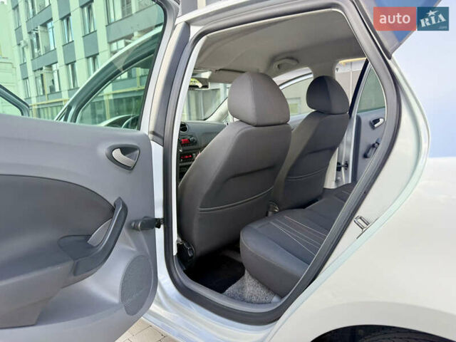 Сірий Сеат Ibiza, об'ємом двигуна 1.2 л та пробігом 169 тис. км за 5999 $, фото 19 на Automoto.ua