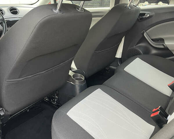 Сірий Сеат Ibiza, об'ємом двигуна 1.6 л та пробігом 177 тис. км за 9499 $, фото 24 на Automoto.ua