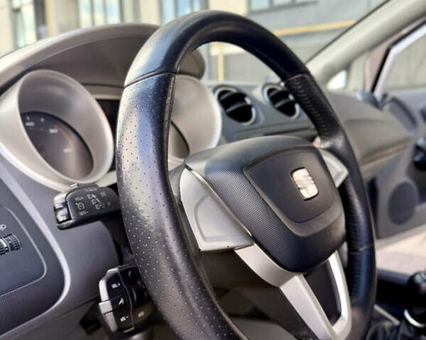 Сірий Сеат Ibiza, об'ємом двигуна 1.2 л та пробігом 169 тис. км за 5999 $, фото 27 на Automoto.ua