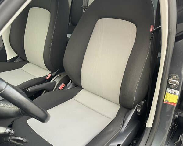 Сірий Сеат Ibiza, об'ємом двигуна 1.6 л та пробігом 177 тис. км за 9499 $, фото 19 на Automoto.ua