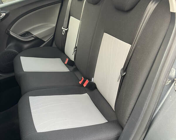 Сірий Сеат Ibiza, об'ємом двигуна 1.6 л та пробігом 177 тис. км за 9499 $, фото 23 на Automoto.ua