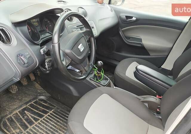 Сірий Сеат Ibiza, об'ємом двигуна 1.2 л та пробігом 251 тис. км за 5500 $, фото 5 на Automoto.ua