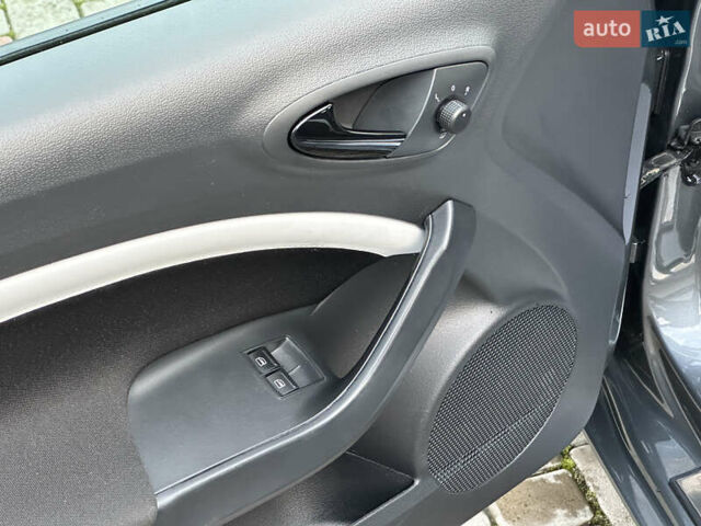 Серый Сеат Ибица, объемом двигателя 1.4 л и пробегом 197 тыс. км за 9999 $, фото 38 на Automoto.ua