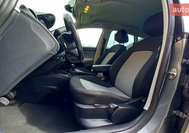 Сірий Сеат Ibiza, об'ємом двигуна 1.2 л та пробігом 207 тис. км за 6000 $, фото 38 на Automoto.ua