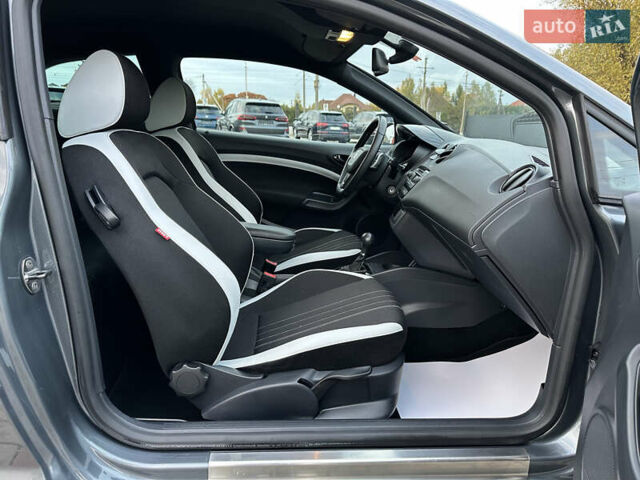 Серый Сеат Ибица, объемом двигателя 1.4 л и пробегом 197 тыс. км за 9999 $, фото 48 на Automoto.ua