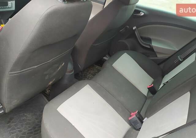 Сірий Сеат Ibiza, об'ємом двигуна 1.2 л та пробігом 251 тис. км за 5500 $, фото 6 на Automoto.ua