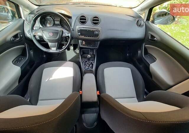 Сірий Сеат Ibiza, об'ємом двигуна 1.2 л та пробігом 207 тис. км за 6000 $, фото 4 на Automoto.ua