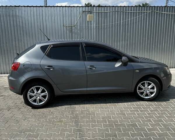 Серый Сеат Ибица, объемом двигателя 1.4 л и пробегом 240 тыс. км за 5500 $, фото 1 на Automoto.ua