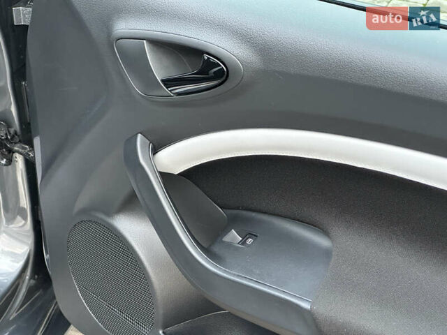 Серый Сеат Ибица, объемом двигателя 1.4 л и пробегом 197 тыс. км за 9999 $, фото 54 на Automoto.ua