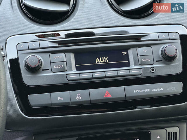 Серый Сеат Ибица, объемом двигателя 1.4 л и пробегом 197 тыс. км за 9999 $, фото 59 на Automoto.ua