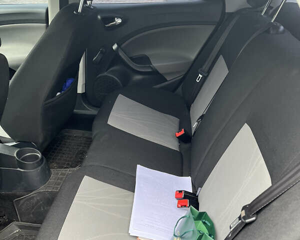 Сірий Сеат Ibiza, об'ємом двигуна 1.6 л та пробігом 160 тис. км за 8500 $, фото 12 на Automoto.ua
