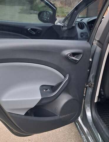 Серый Сеат Ибица, объемом двигателя 1.6 л и пробегом 156 тыс. км за 7900 $, фото 9 на Automoto.ua