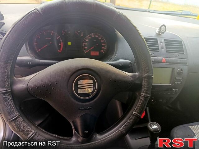 Серый Сеат Ибица, объемом двигателя 1.4 л и пробегом 219 тыс. км за 2650 $, фото 6 на Automoto.ua
