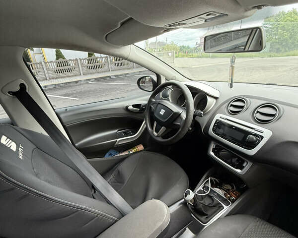 Сірий Сеат Ibiza, об'ємом двигуна 1.6 л та пробігом 262 тис. км за 5299 $, фото 13 на Automoto.ua