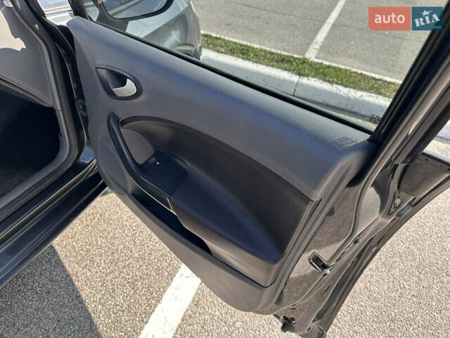 Серый Сеат Ибица, объемом двигателя 1.2 л и пробегом 360 тыс. км за 4350 $, фото 60 на Automoto.ua