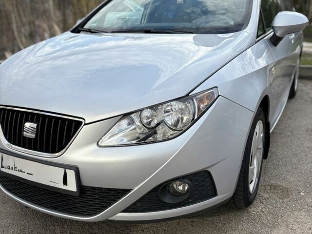 Серый Сеат Ибица, объемом двигателя 1.2 л и пробегом 190 тыс. км за 5400 $, фото 2 на Automoto.ua