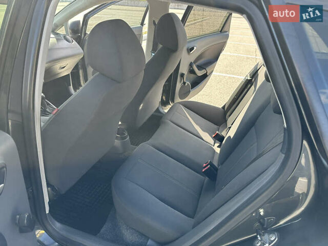 Серый Сеат Ибица, объемом двигателя 1.2 л и пробегом 360 тыс. км за 4350 $, фото 61 на Automoto.ua