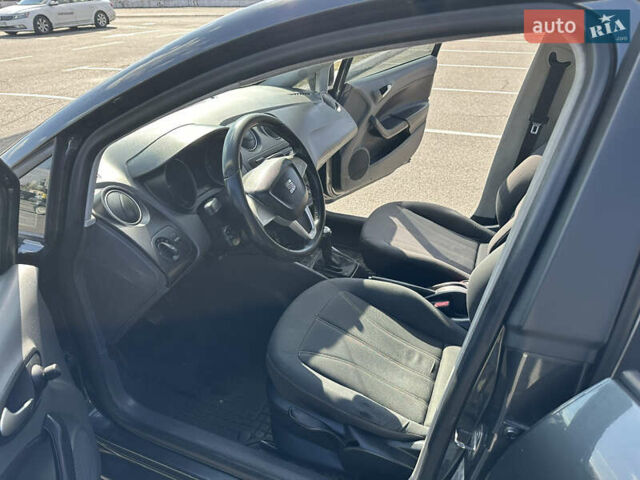 Серый Сеат Ибица, объемом двигателя 1.2 л и пробегом 360 тыс. км за 4350 $, фото 62 на Automoto.ua