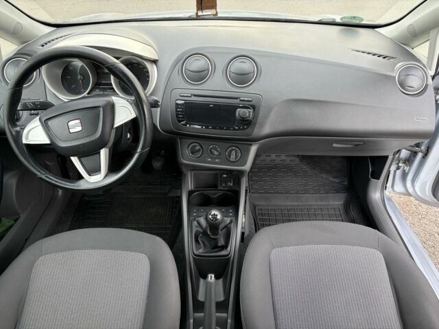 Сірий Сеат Ibiza, об'ємом двигуна 1.2 л та пробігом 190 тис. км за 5000 $, фото 12 на Automoto.ua