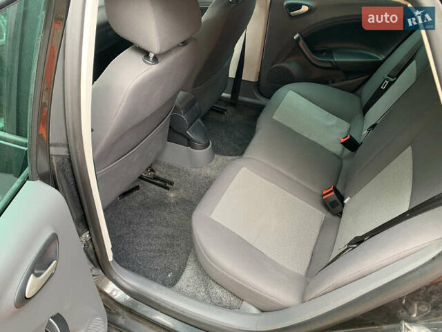 Сеат Ибица 2010 в Измаиле на Automoto.ua Серый Сеат Ибица, объемом двигателя 1.2 л и пробегом 241 тыс. км за 5000 $, фото 31 на Automoto.ua