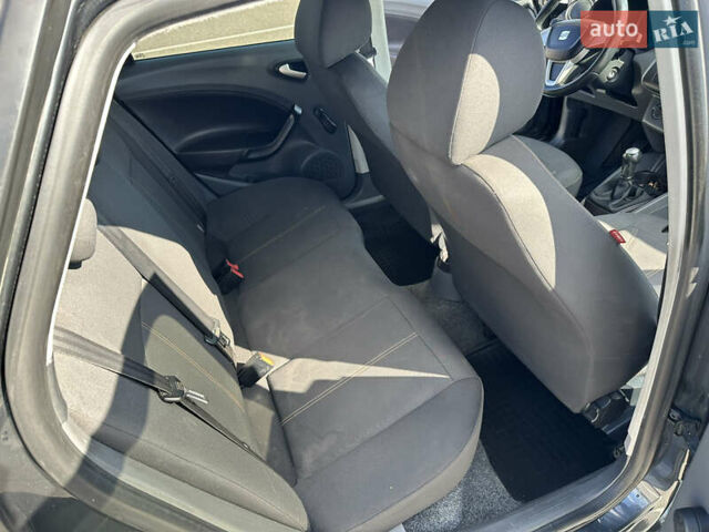 Серый Сеат Ибица, объемом двигателя 1.2 л и пробегом 360 тыс. км за 4350 $, фото 58 на Automoto.ua