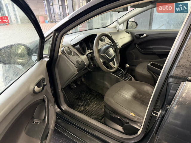 Серый Сеат Ибица, объемом двигателя 1.2 л и пробегом 366 тыс. км за 3150 $, фото 12 на Automoto.ua