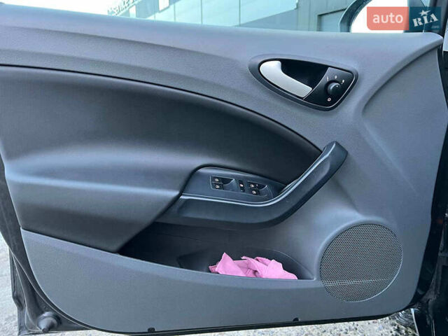Сірий Сеат Ibiza, об'ємом двигуна 1.2 л та пробігом 210 тис. км за 6180 $, фото 14 на Automoto.ua