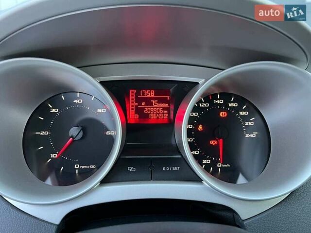 Сірий Сеат Ibiza, об'ємом двигуна 1.2 л та пробігом 210 тис. км за 6180 $, фото 20 на Automoto.ua
